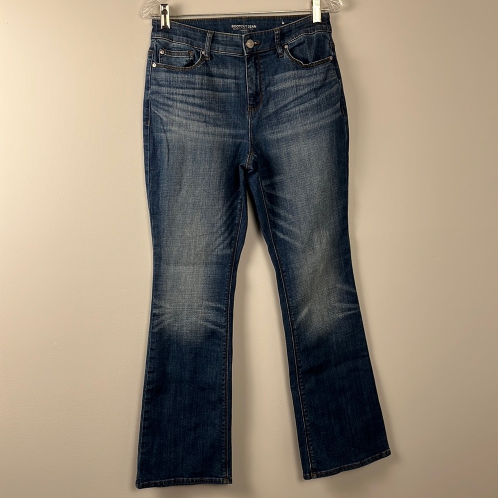 CHICO'S BOOTCUT JEANS Chico's size 0S    US size 4 short